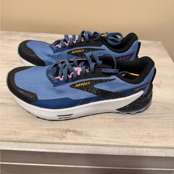 Women’s Brooks Catamount 2 Trail Hiking Shoes Size 9 - Picture 3 of 7